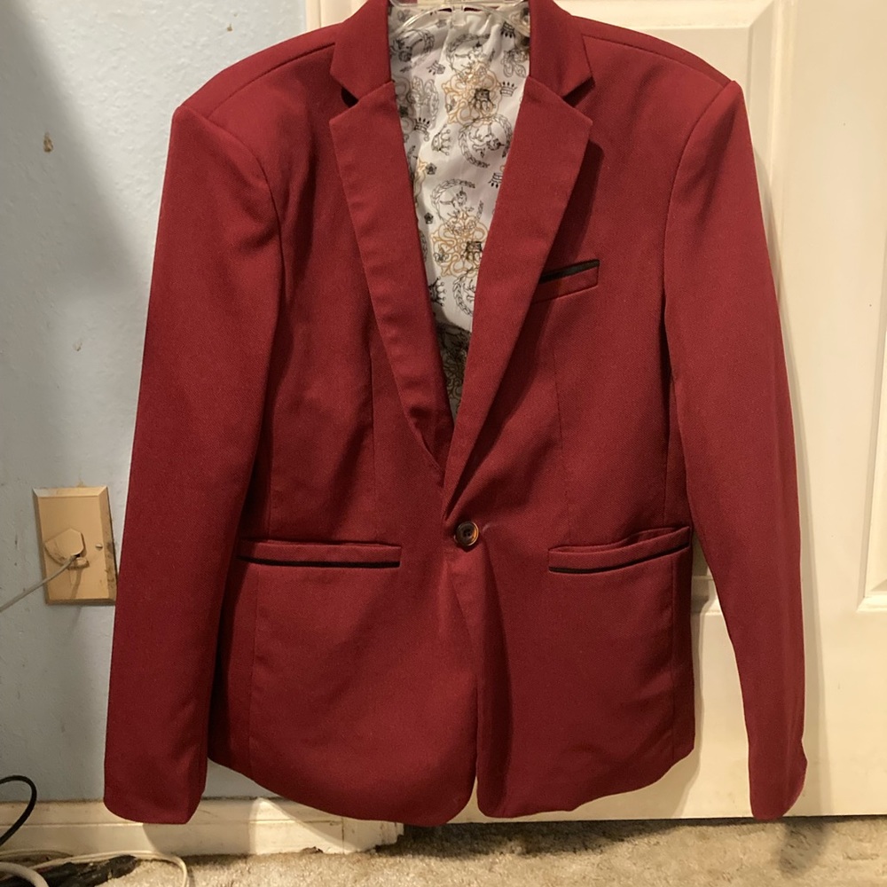 Burgundy sports jacket (Medium)